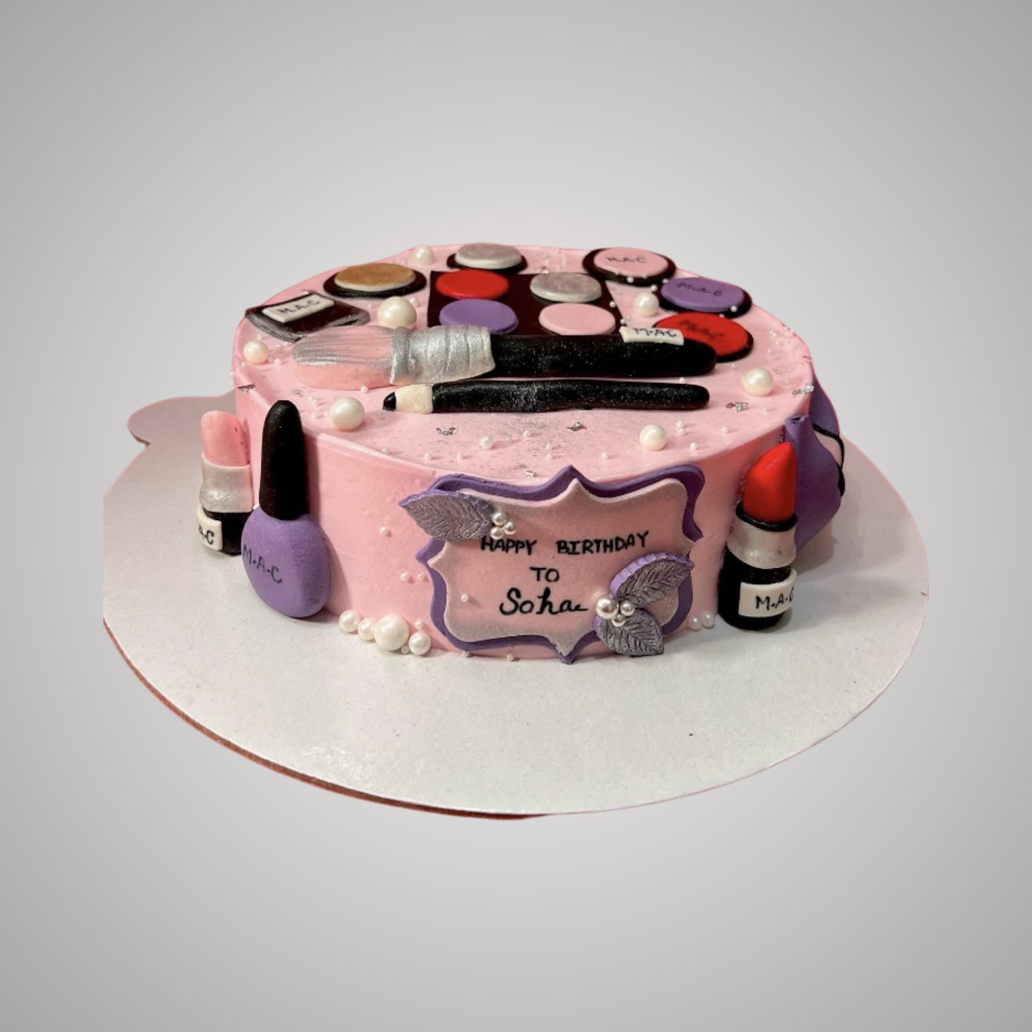 Makeup Cake 4